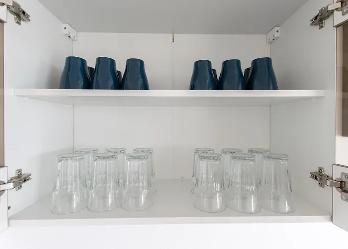 Tolstov - Monteurwohnung - 3 Schlafzimmer - Esszimmer - Kueche - Waschmaschine - 25 Min Zur Messe Dus