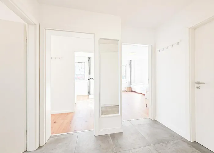 Tolstov - Monteurwohnung - 3 Schlafzimmer - Esszimmer - Kueche - Waschmaschine - 25 Min Zur Messe Dus