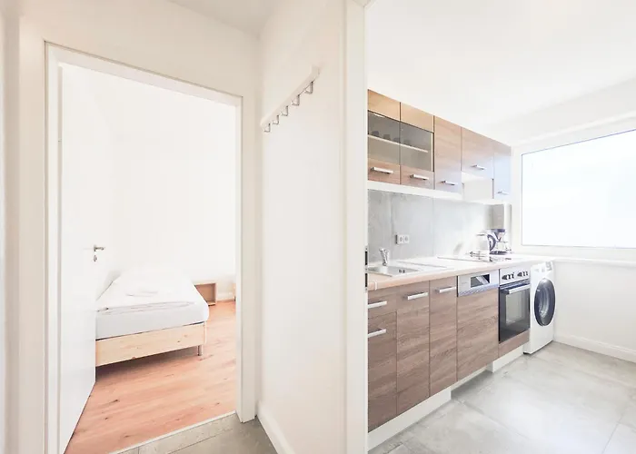 Tolstov - Monteurwohnung - 3 Schlafzimmer - Esszimmer - Kueche - Waschmaschine - 25 Min Zur Messe Dus *